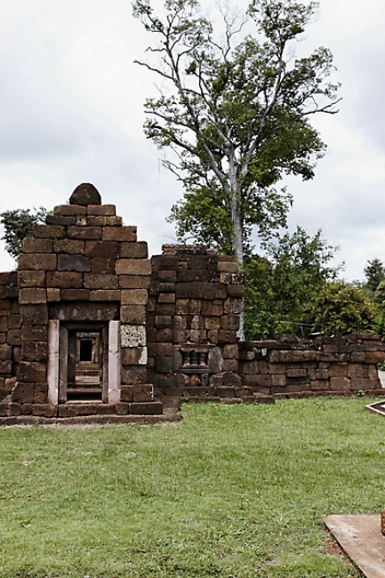 Prasat Sa Kamphaeng Noi-014